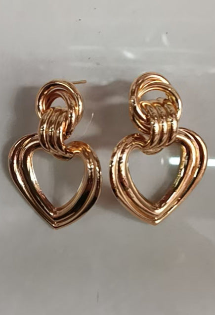 Women’s earrings in modern heart design Calm Wears-https://detail.1688.com/offer/968764189226.html-Calm Wears-Gold-Calm Wears