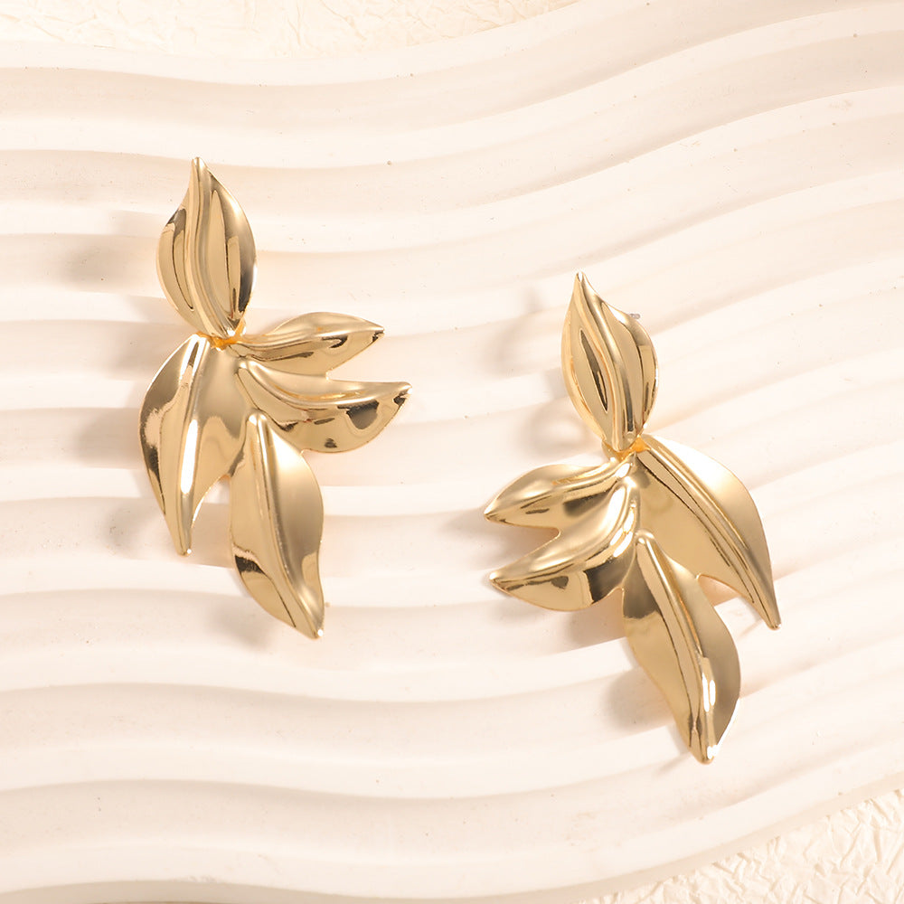 Women’s earrings with elegant leaf design Calm Wears-https://detail.1688.com/offer/1028177813222.html-Calm Wears-Gold yellow-Calm Wears