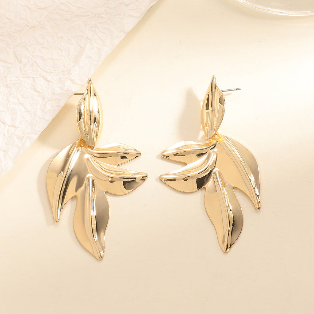 Women’s earrings with elegant leaf design Calm Wears-https://detail.1688.com/offer/1028177813222.html-Calm Wears-Gold yellow-Calm Wears