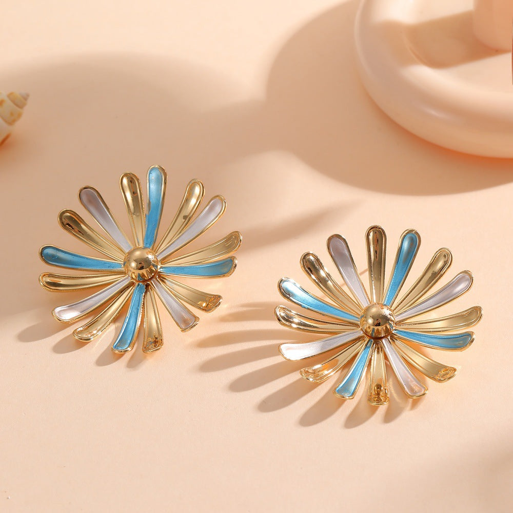 Women’s Flower Earrings in Modern 3D Design Calm Wears-https://detail.1688.com/offer/967647191366.html-Calm Wears-Style 3-Calm Wears