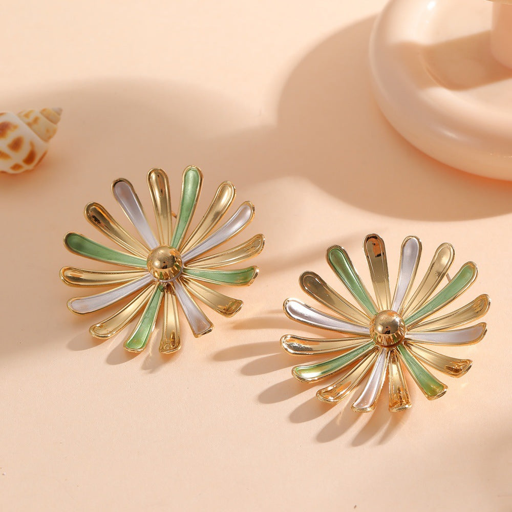 Women’s Flower Earrings in Modern 3D Design Calm Wears-https://detail.1688.com/offer/967647191366.html-Calm Wears-Unknown-Calm Wears