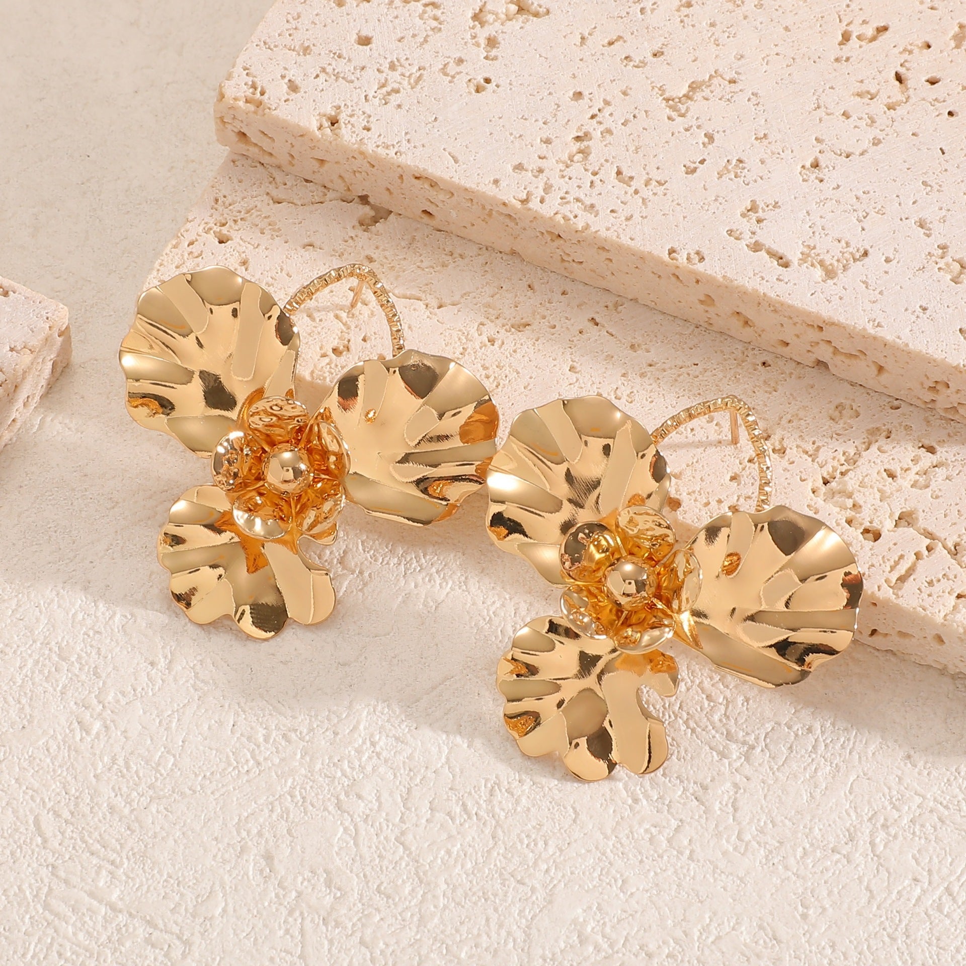 Women's hair clips in luxurious leaf design Calm Wears-https://detail.1688.com/offer/726973766217.html-Calm Wears-Gold-Calm Wears