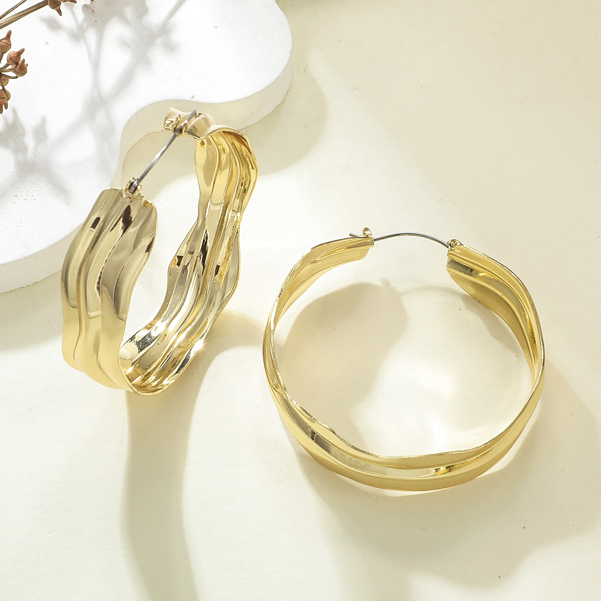 Women's Hanging Earrings in Elegant Wave Pattern Calm Wears-https://detail.1688.com/offer/910787278302.html-Calm Wears-Gold yellow-Calm Wears