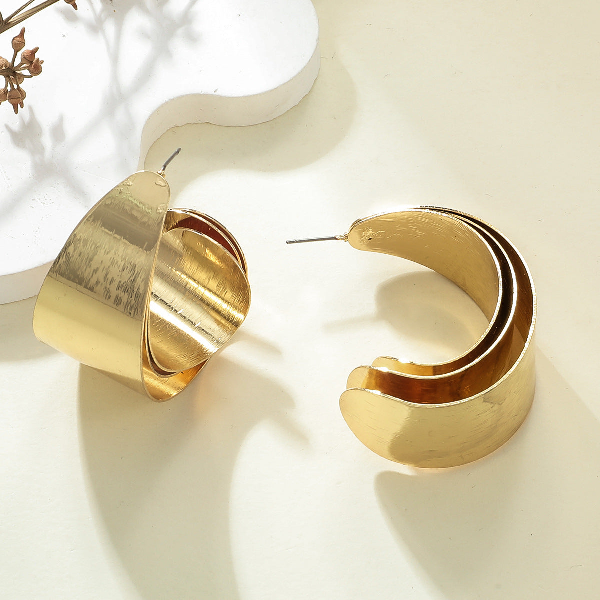 Women's Hanging Earrings in Elegant Wave Pattern Calm Wears-https://detail.1688.com/offer/910787278302.html-Calm Wears-Gold yellow-Calm Wears