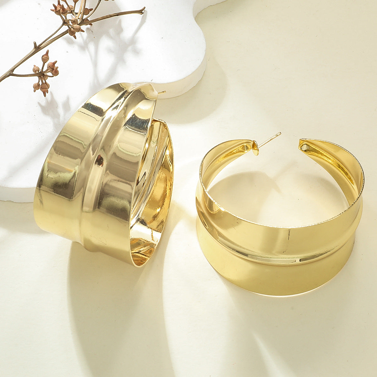 Women's Hanging Earrings in Elegant Wave Pattern Calm Wears-https://detail.1688.com/offer/910787278302.html-Calm Wears-Gold yellow-Calm Wears