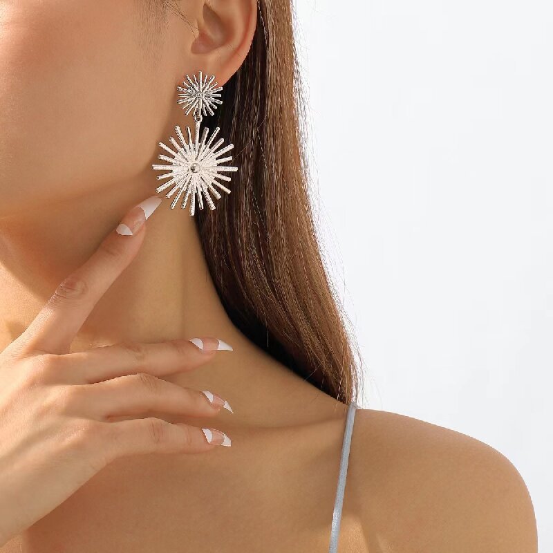 Women's Hanging Earrings in Modern Radiant Design Calm Wears-https://detail.1688.com/offer/1028183069381.html-Calm Wears-White-Calm Wears