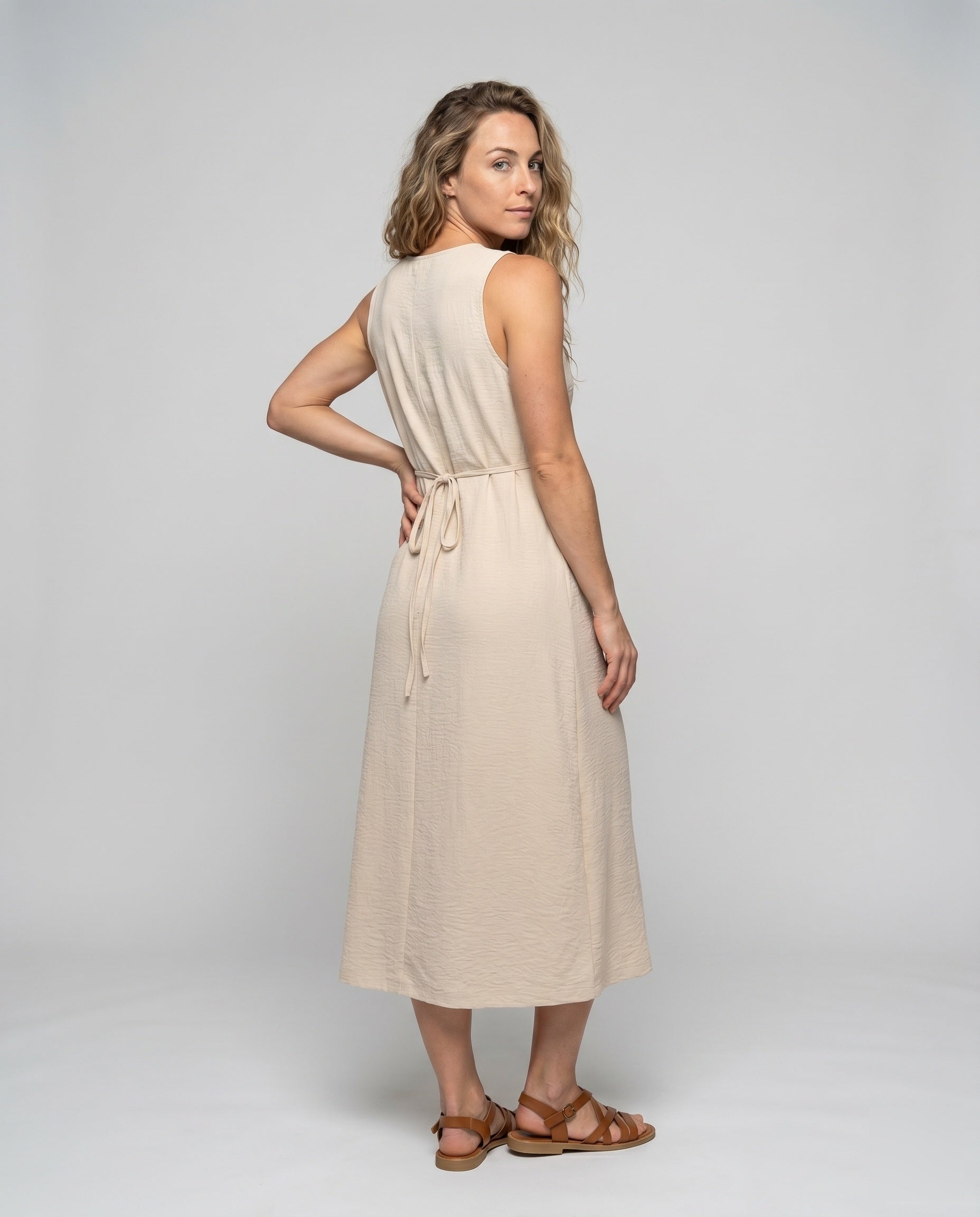 Product 15636292927818 - back_view