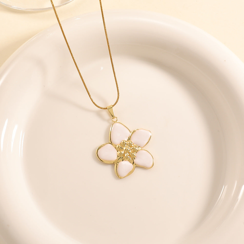 Women’s necklace with elaborately designed flower pendant Calm Wears-https://detail.1688.com/offer/1033856345265.html-Calm Wears-White-Calm Wears