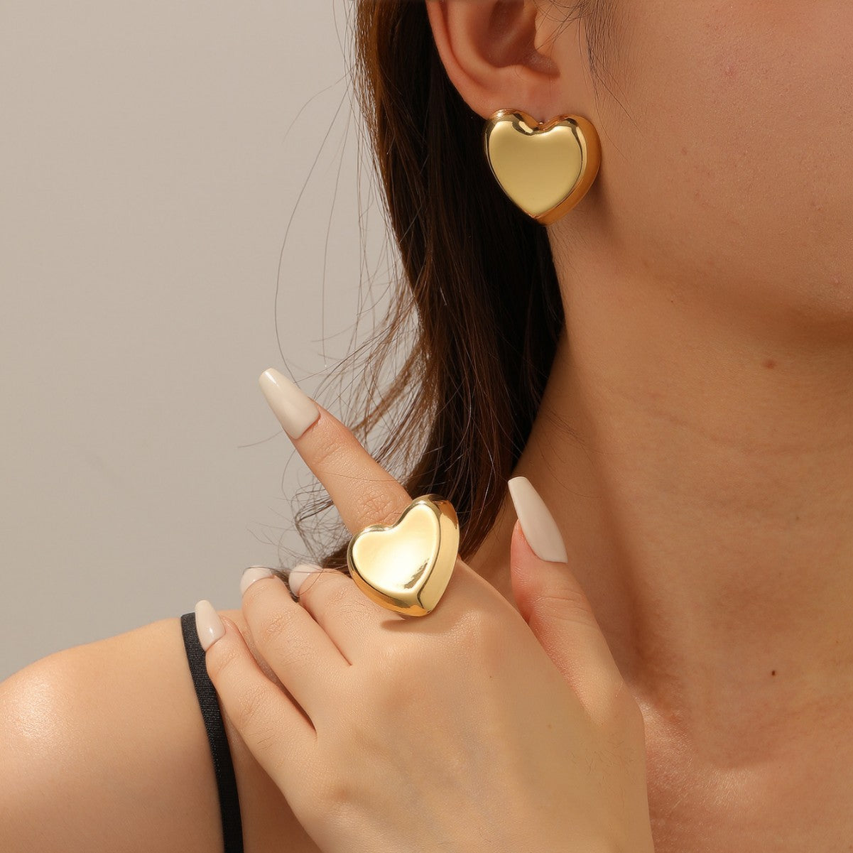 Women's Open Bangle with Elegant Heart Shape Calm Wears-https://detail.1688.com/offer/961857734180.html-Calm Wears-Bracelet-Calm Wears