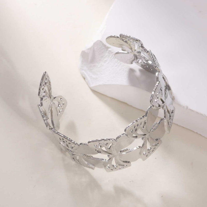 Women's Open Bangle with Elegant Wave Design Calm Wears-https://detail.1688.com/offer/968910162139.html-Calm Wears-Silver-Calm Wears