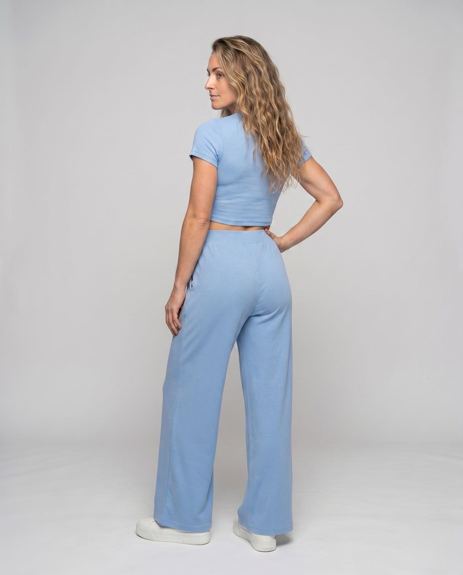 Product 15616818118986 - back_view