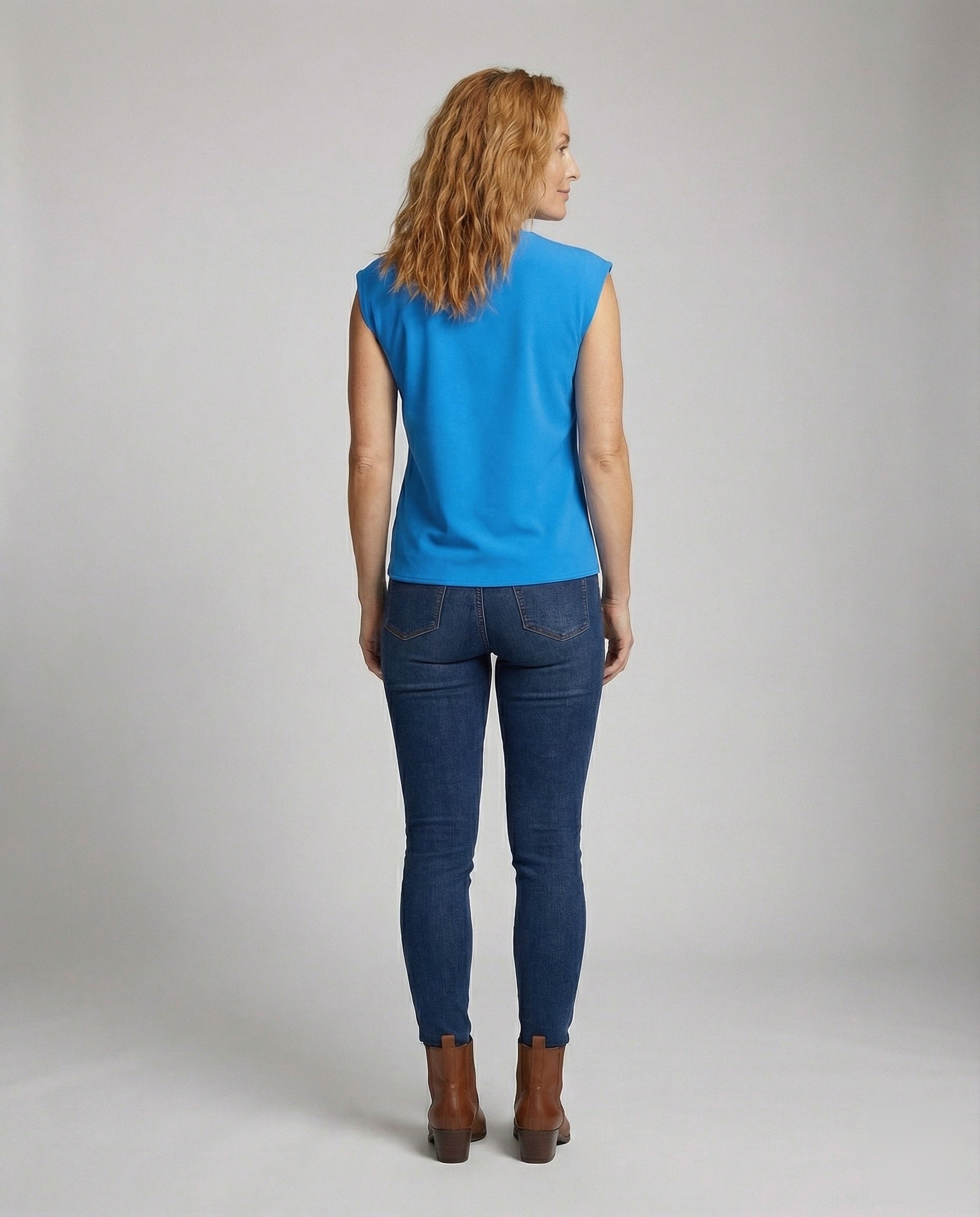 Product 15566621606218 - back_view