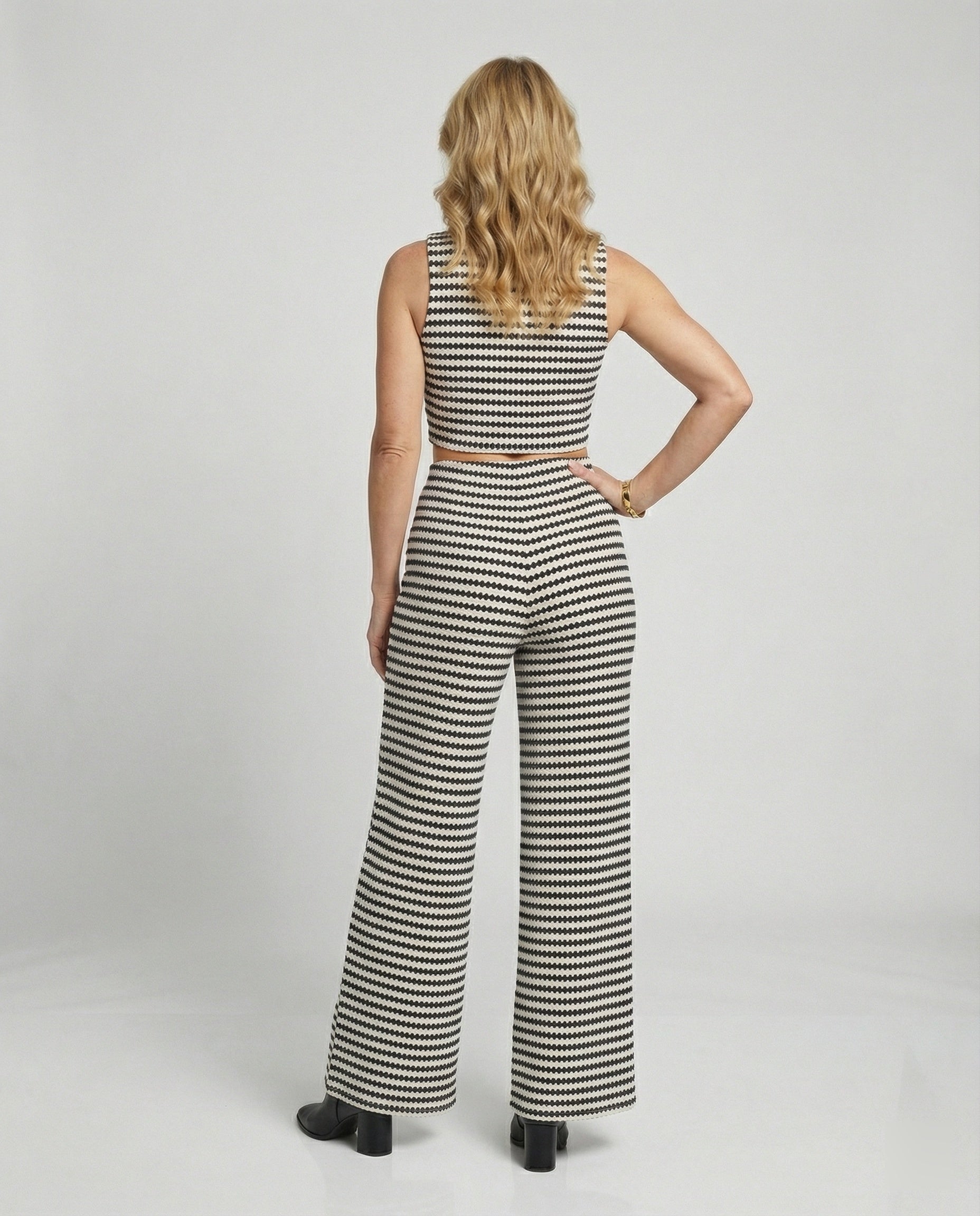 Women's Two-Piece Set Knit Crop-https://detail.1688.com/offer/935090637104.html-Calm Wears-White-S-Calm Wears