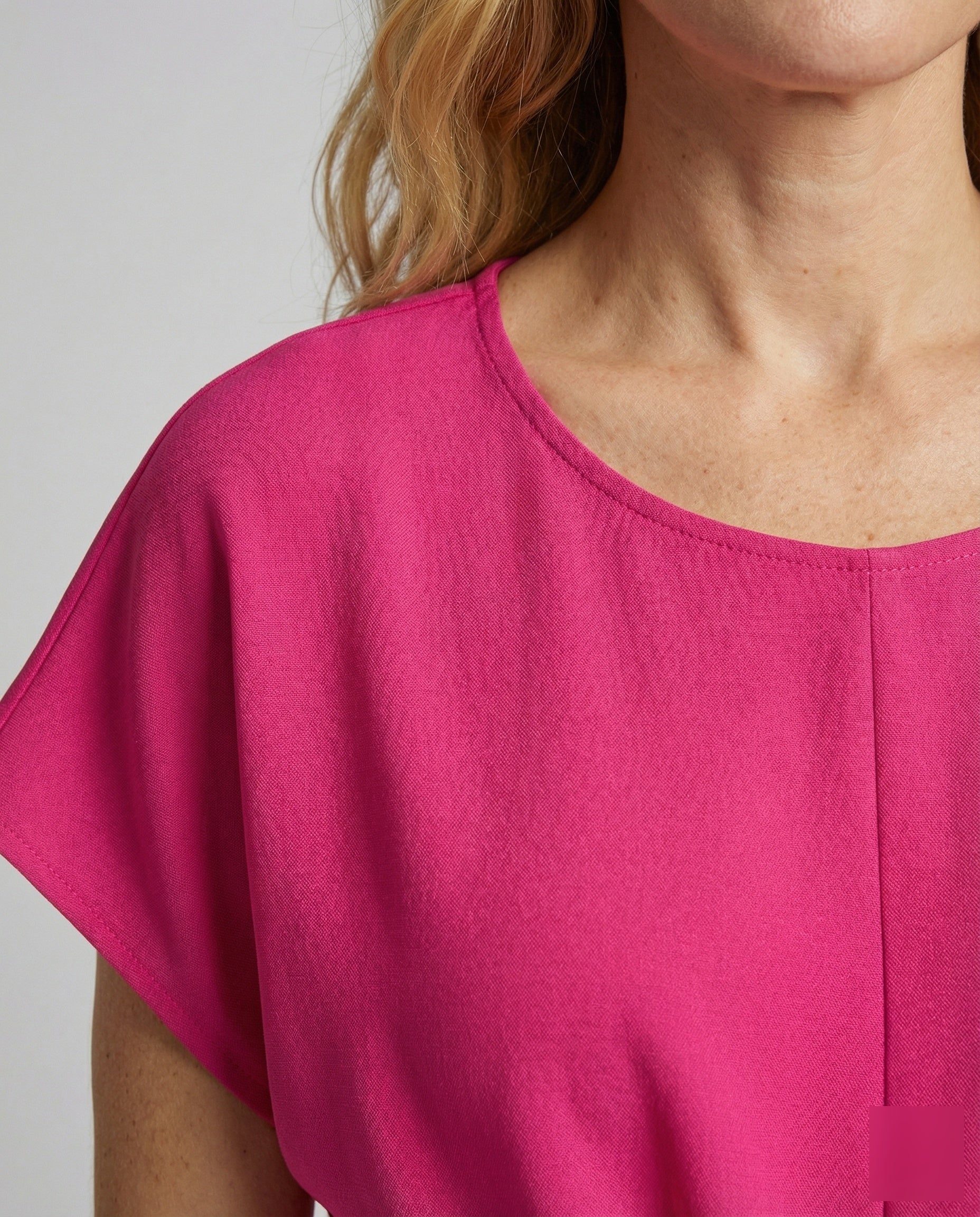 Product 15566701625674 - close_up_detail