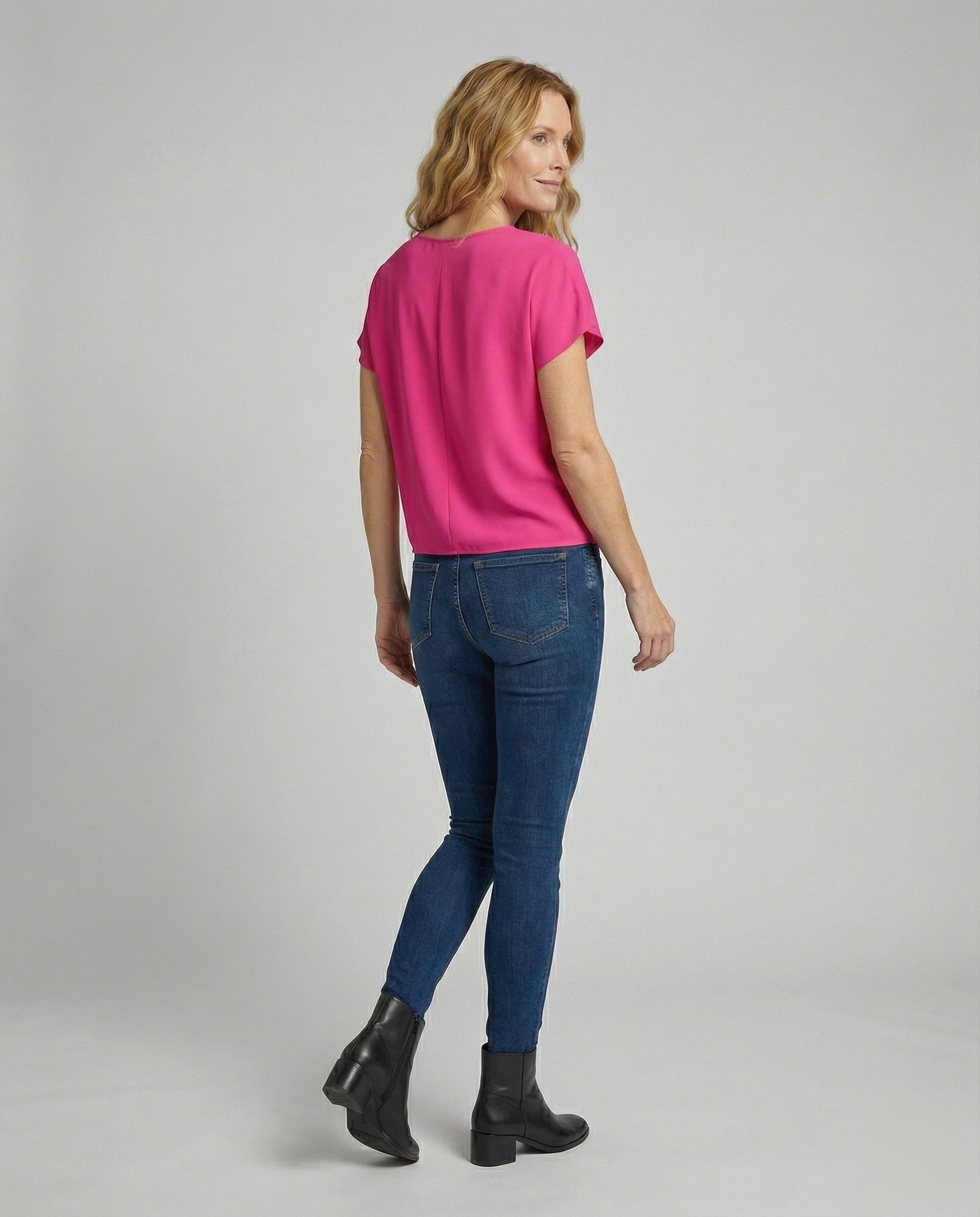 Product 15566701625674 - back_view