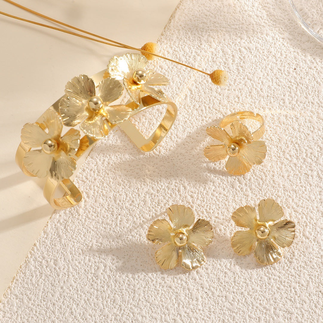 Women's wrist jewelry with floral design and high-quality surface finishing Calm Wears-https://detail.1688.com/offer/962493349929.html-Calm Wears-Bracelet-Calm Wears